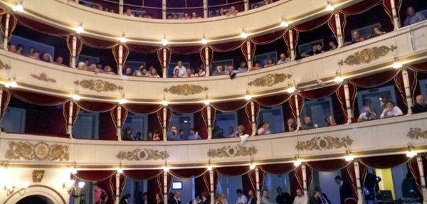 large_teatro-societ_-702x336jpg1419355466.jpeg